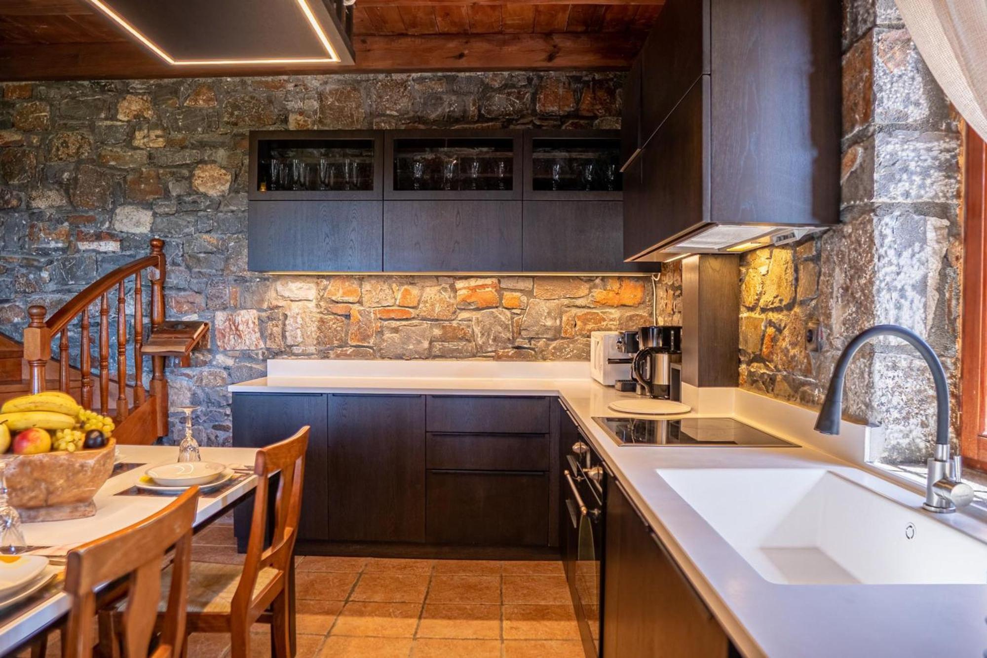 Iris Stone Built Villa Milatos Extérieur photo